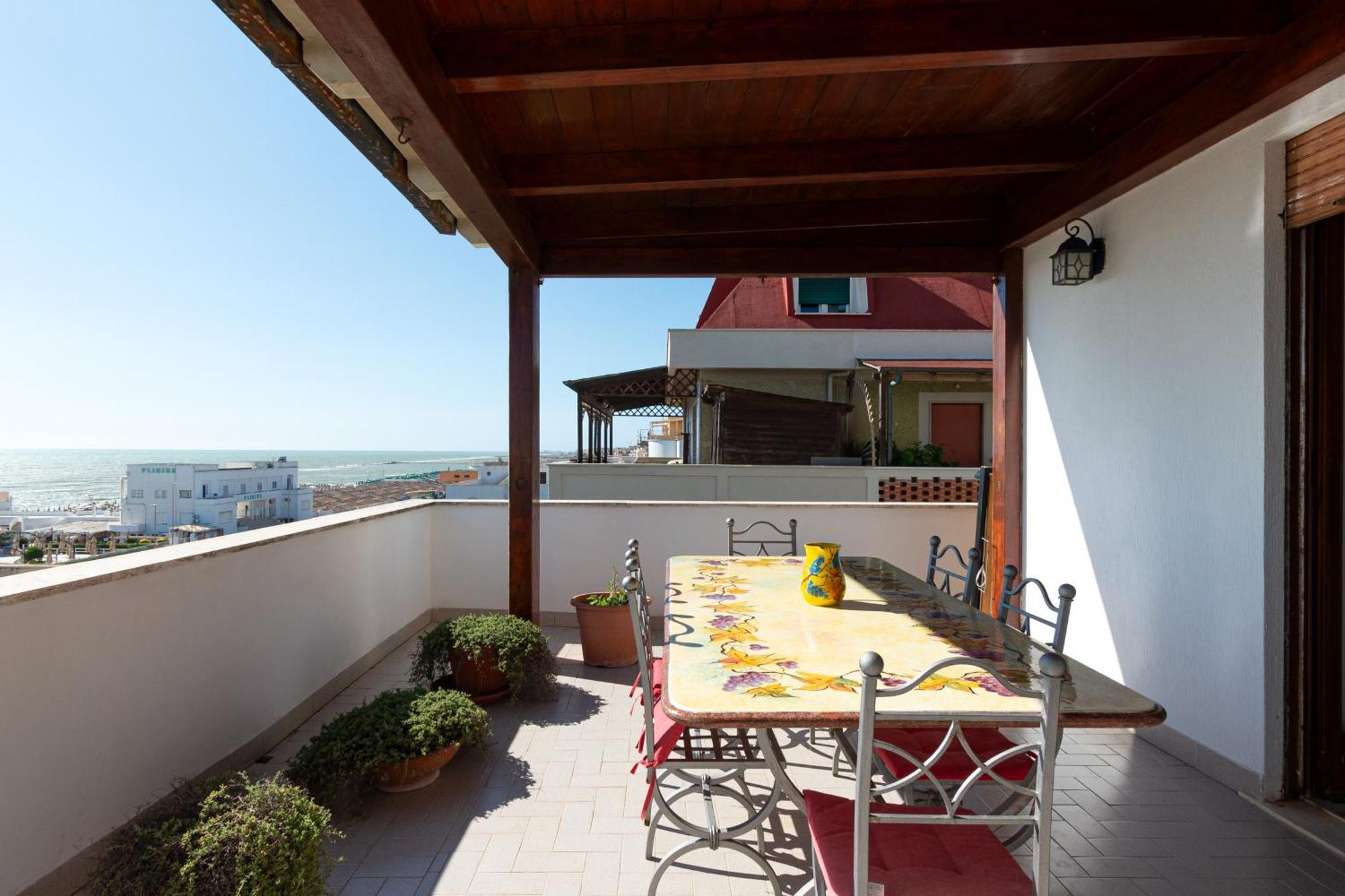 Ostia Attico Fronte Mare Apartment Exterior photo